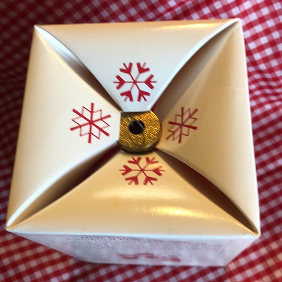 Campbell’s Soup Collector’s Edition Christmas Ornament - Picture 3 of 6